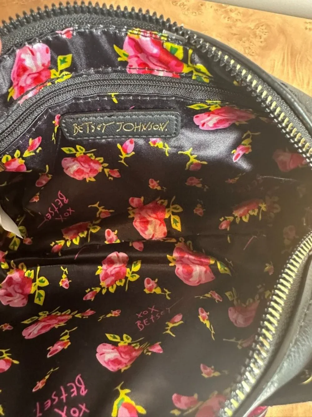 NWT Betsey Johnson Black Cat Faux Leather Cosmetic Travel Bag Pink Bow